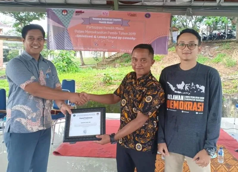 Relawan Demokrasi KPU Kabupaten Bangka bersama HIMAPOL FISIP UBB Sosialisasi Pemilu 2019 di Universitas Bangka Belitung