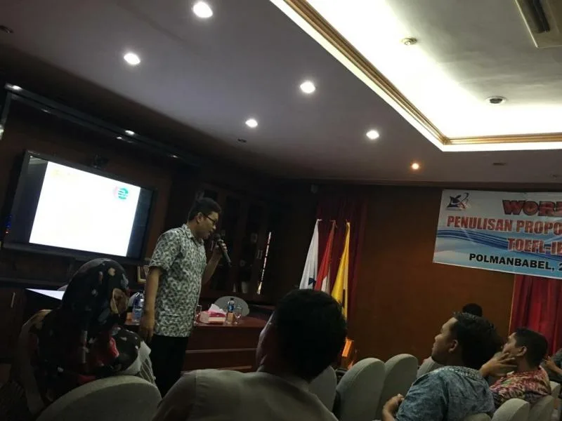 Dosen Sastra Inggris FISIP UBB Jadi Narasumber Pada Workshop Pengembangan Mutu Bahasa SDM Dosen Polmanbabel Mengenai TOEFL-IELTS TEST